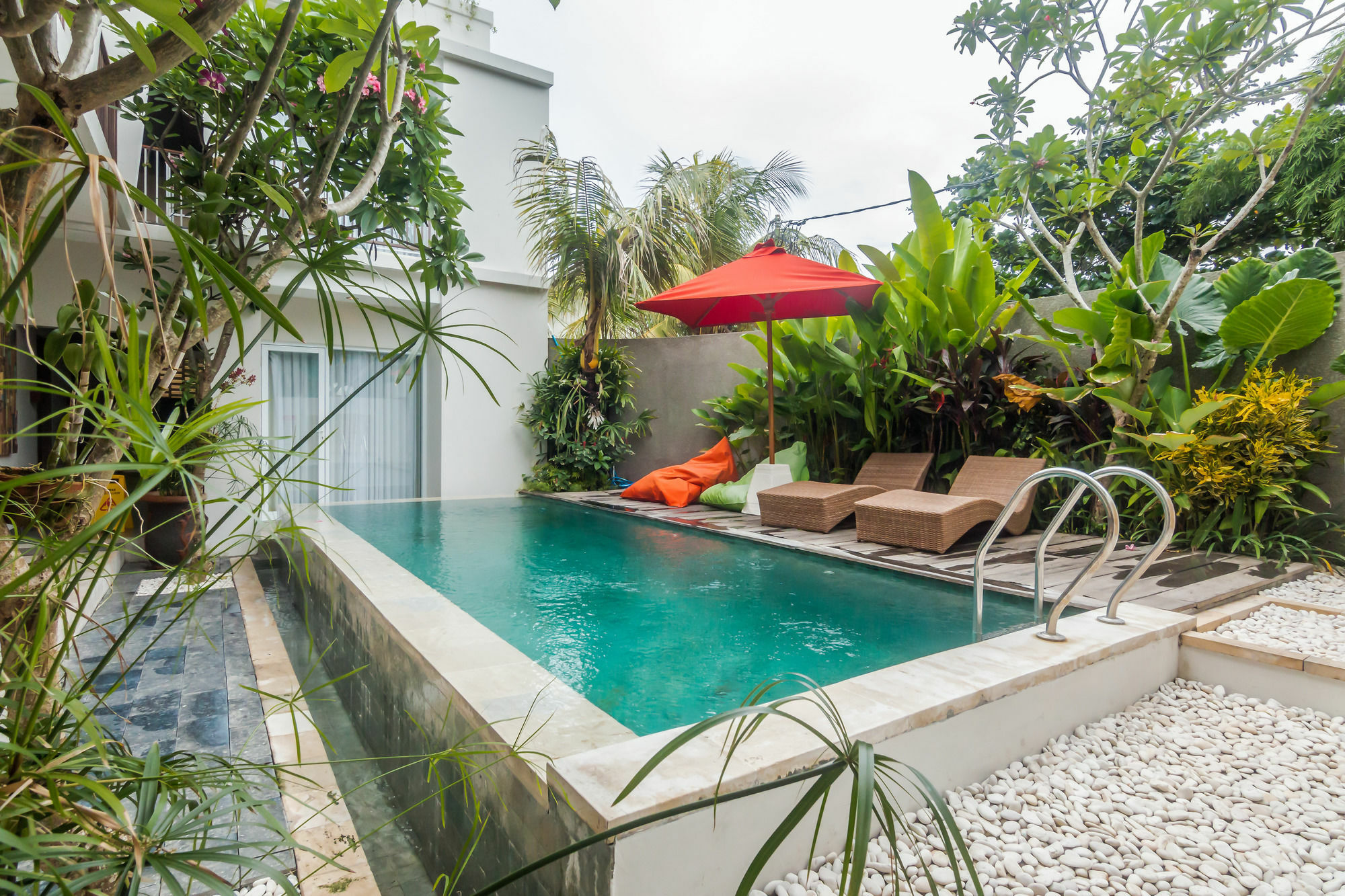 Zen Rooms Seminyak Kayu Jati Εξωτερικό φωτογραφία